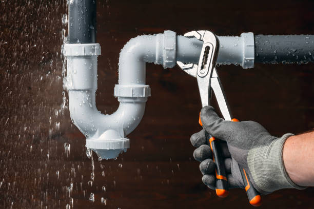 Professional Leak Detection technician working in Burtonsville, MD